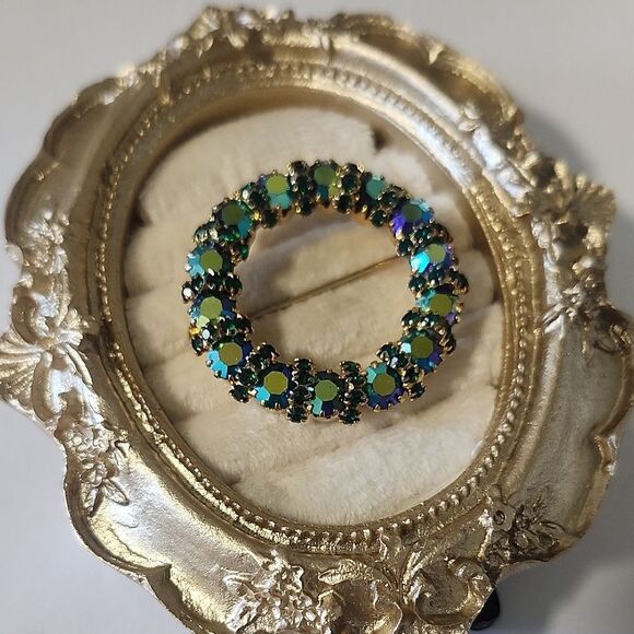 Vintage Gold Tone and Blue Aurora Borealis Rhinestone Crystal Circle Brooch - Picture 2 of 4